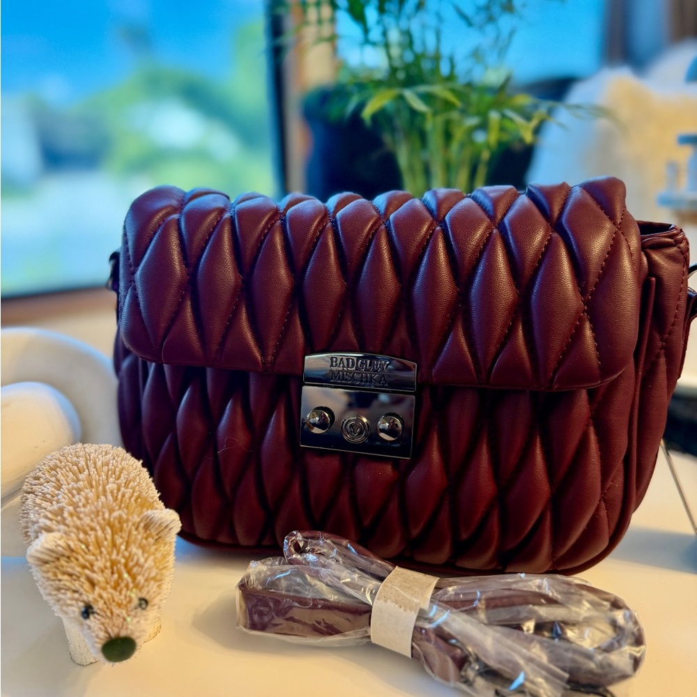 BADGLEY MISCHKA Maroon Quilted Crossbody Bag - Picture 13 of 16